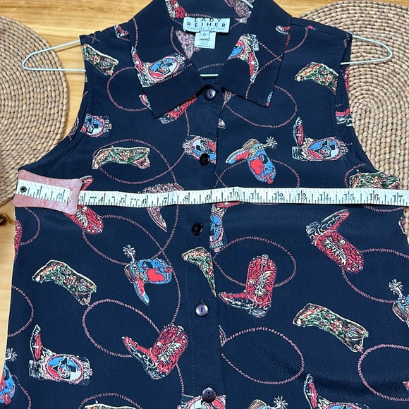 Lady Reiner Blouse - Picture 7 of 7